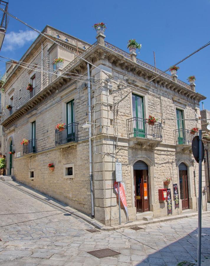 Domus Aurea Bed and Breakfast Montalbano Elicona Εξωτερικό φωτογραφία