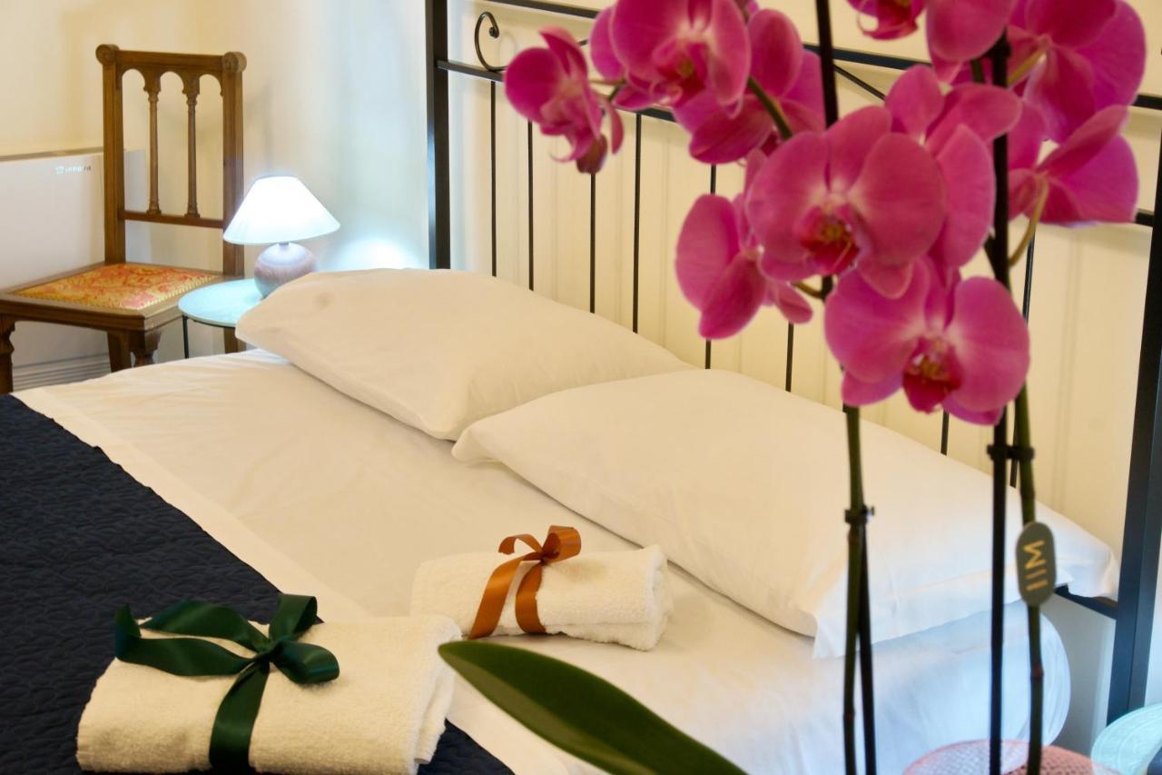 Domus Aurea Bed and Breakfast Montalbano Elicona Εξωτερικό φωτογραφία